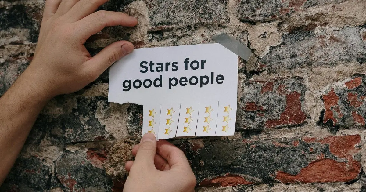 Reviews posted with printed stars being put by a customer